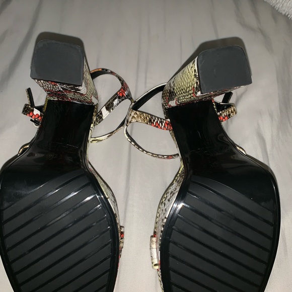 Multicolor snake print heel - Picture 4 of 4